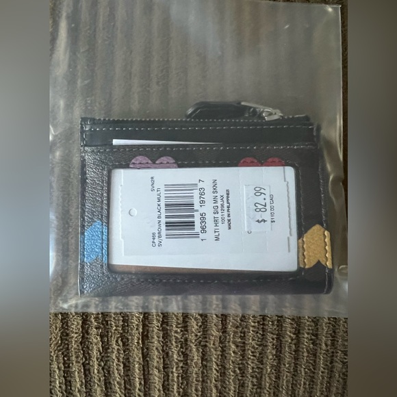 Coach Mini Skinny Id Case In Signature Canvas With Heart Print new with tags - Picture 4 of 8